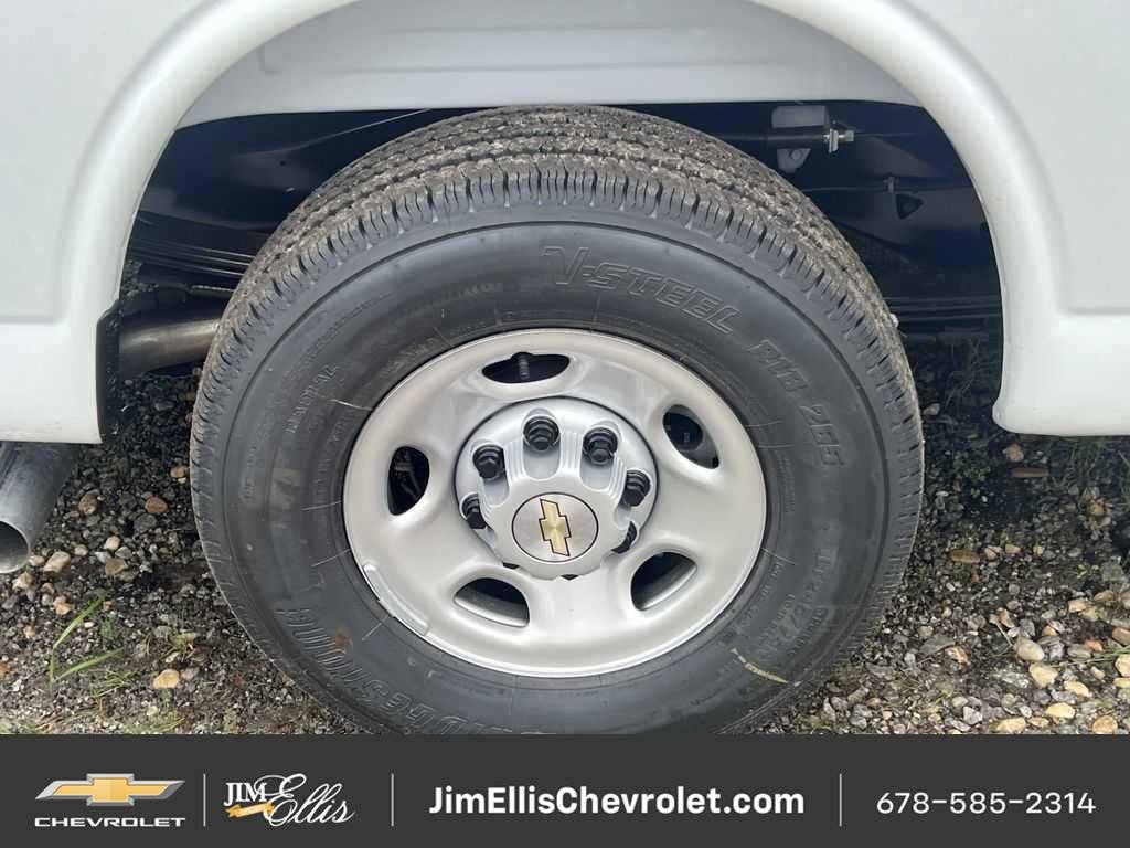 2025 Chevrolet Express Cargo Work Van - Photo 7