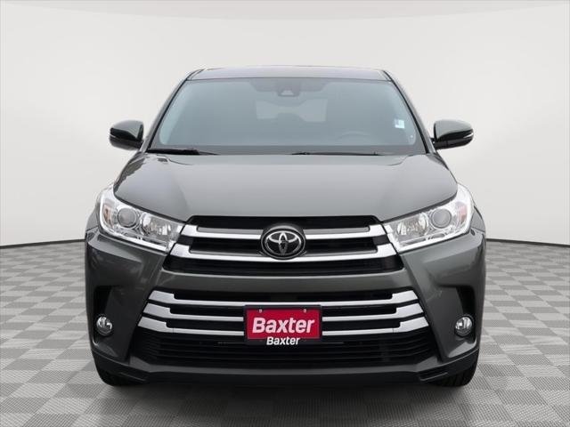 Certified Used 2019 ALUMINA JADE METAL Toyota  image 21