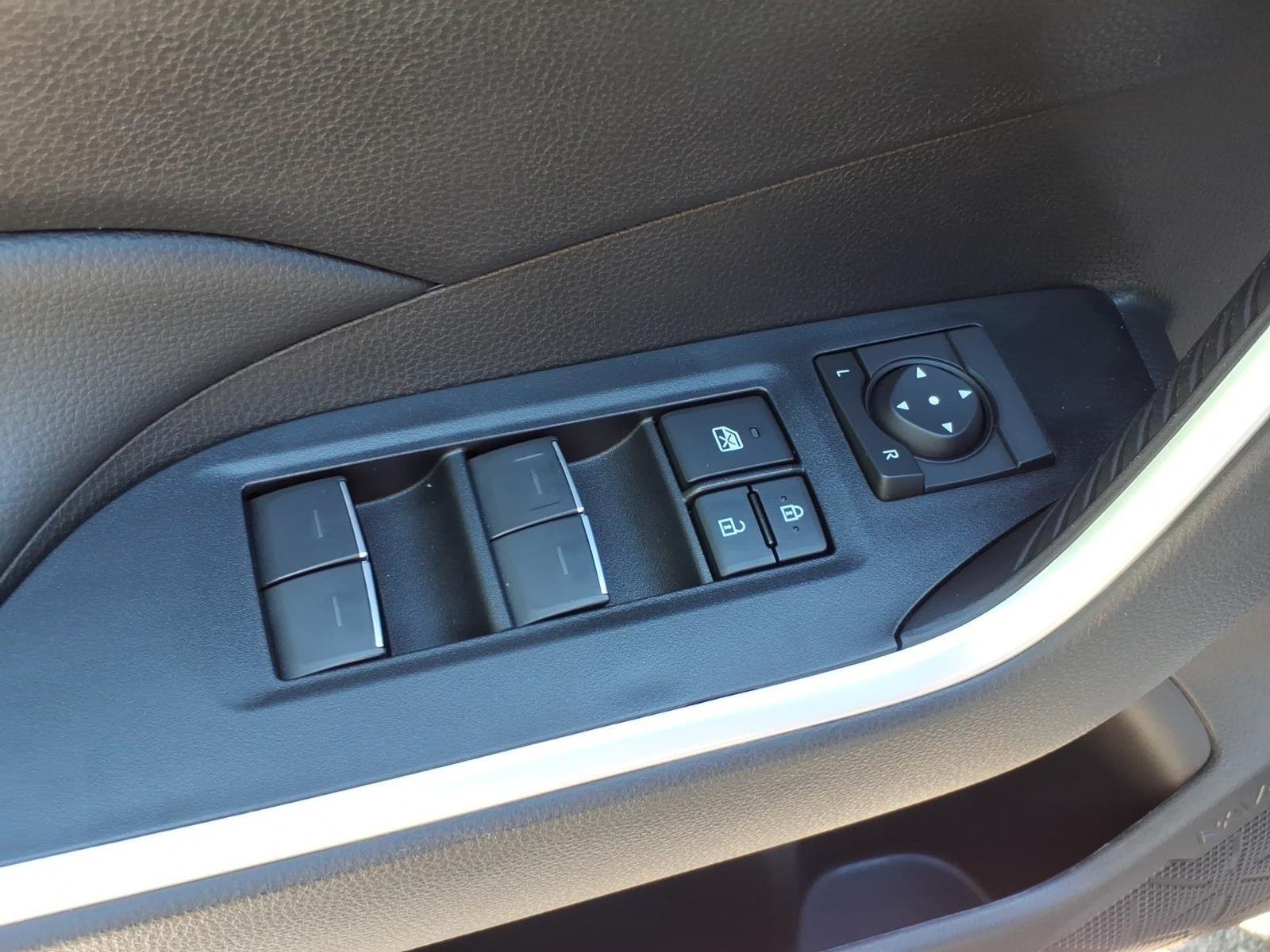 Used 2025 Silver Sky Metallic Toyota XLE image 15