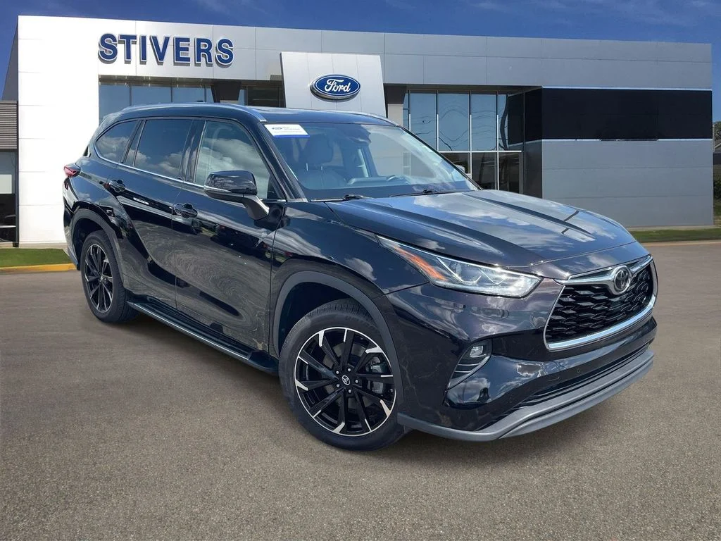 Used 2021 Amber Toyota Limited image 1