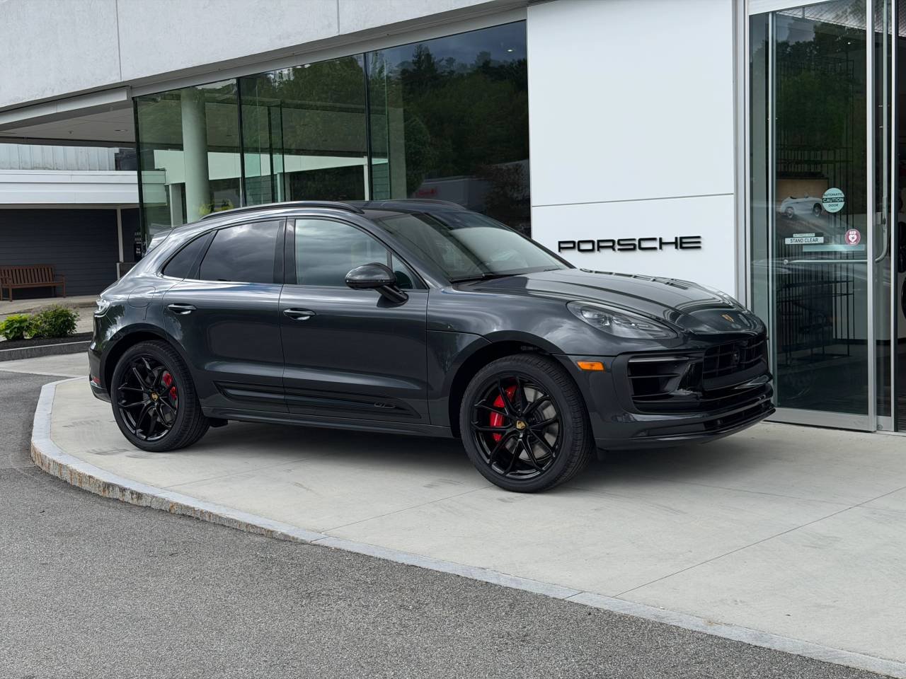2026 Porsche Macan GTS - Photo 6