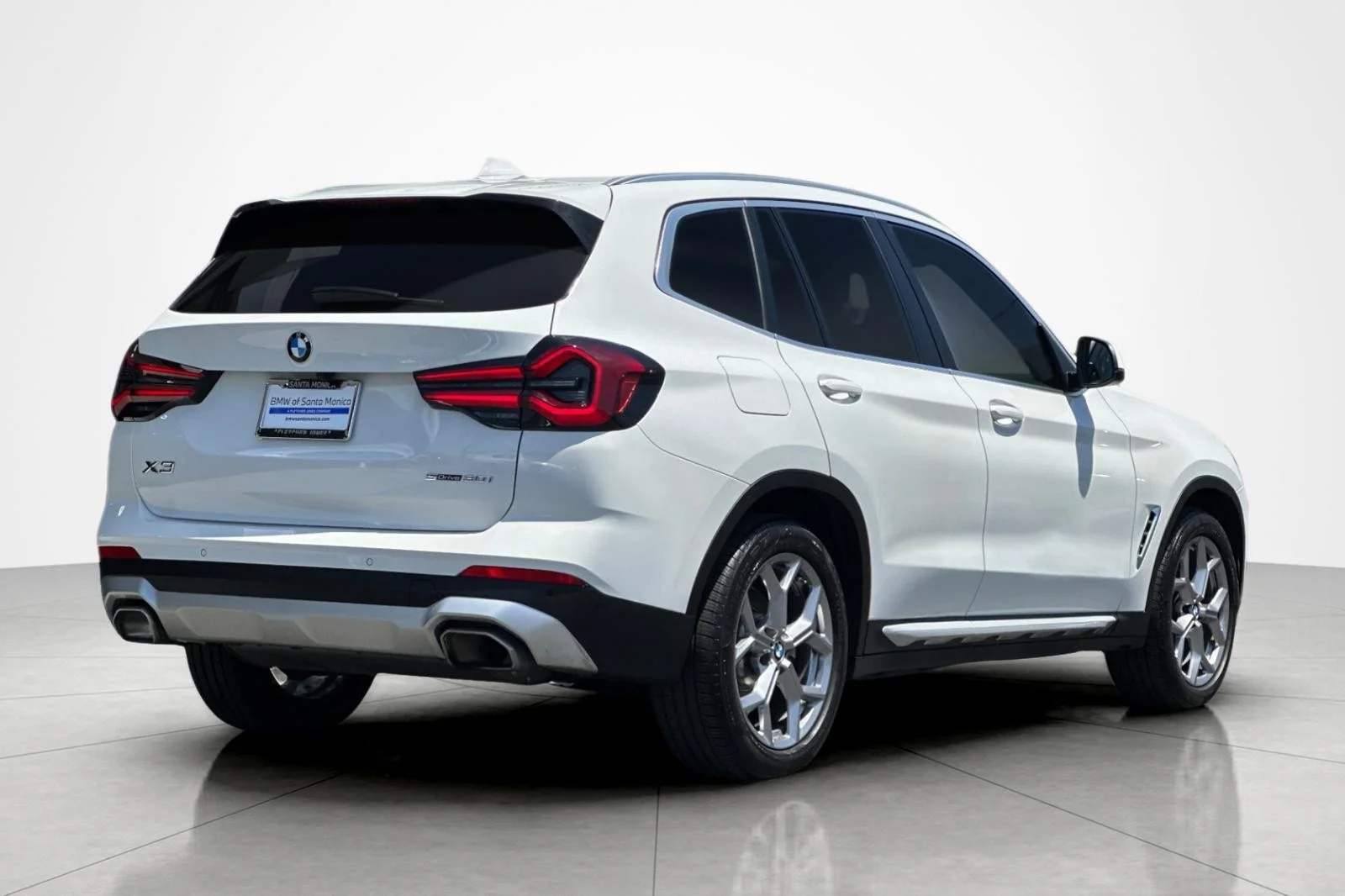 Certified Used 2023 Alpine White BMW sDrive30i image 5