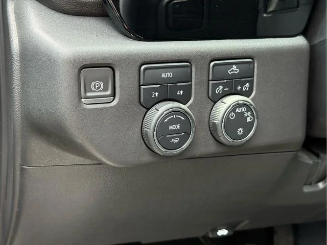 Used 2023 Gray Chevrolet LT image 23