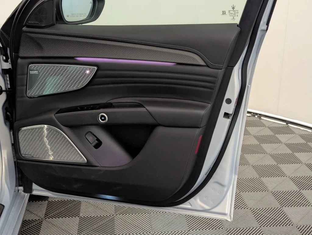 Used 2023  Maserati Modena image 34