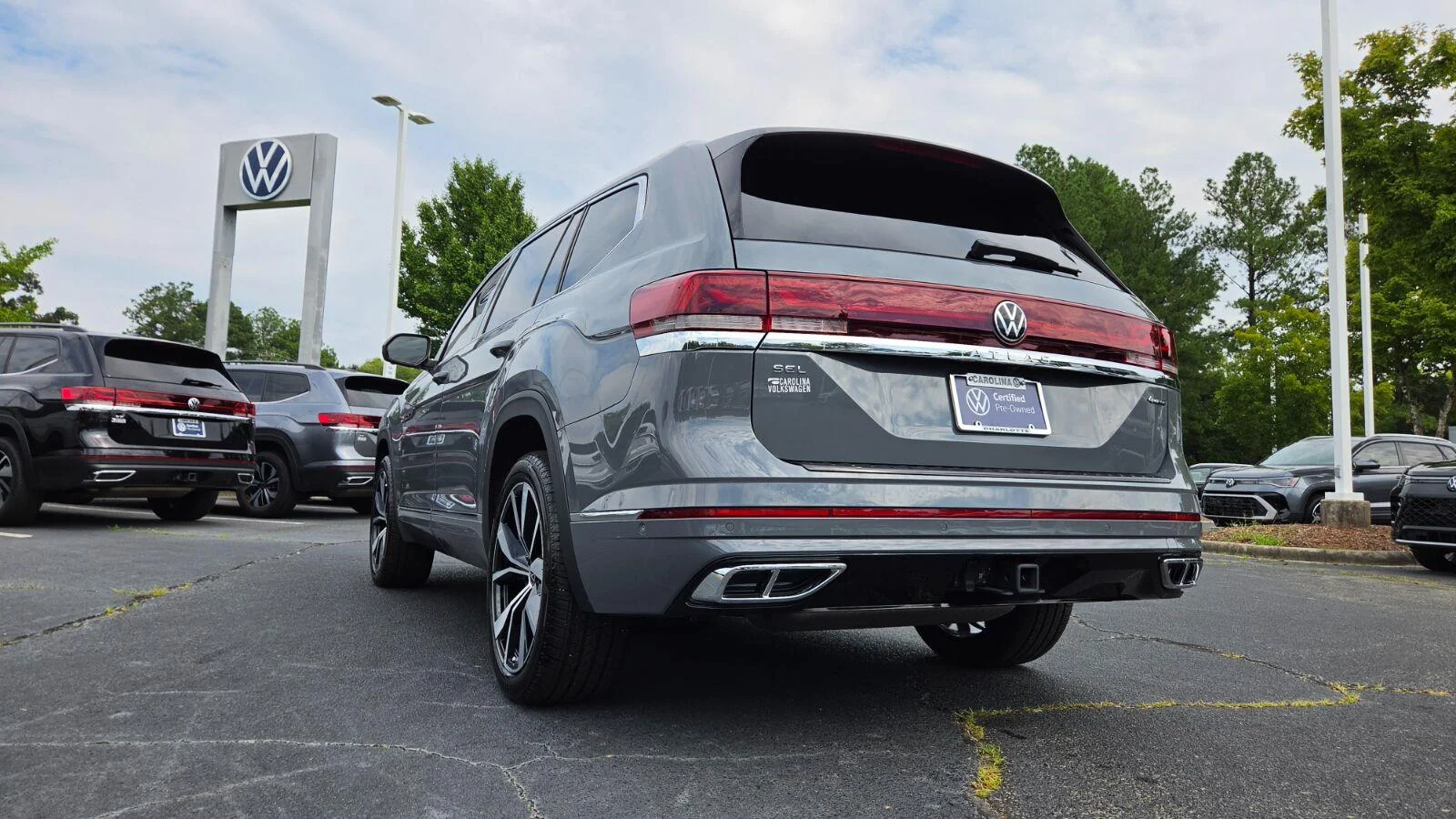 Certified Used 2025 Pure Gray Volkswagen 2.0T SEL Premium R-Line image 7