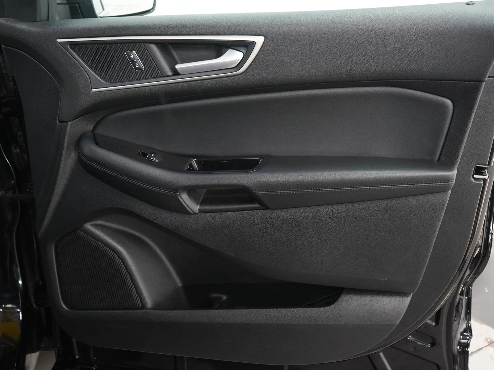 Used 2020 Black Ford SEL image 12