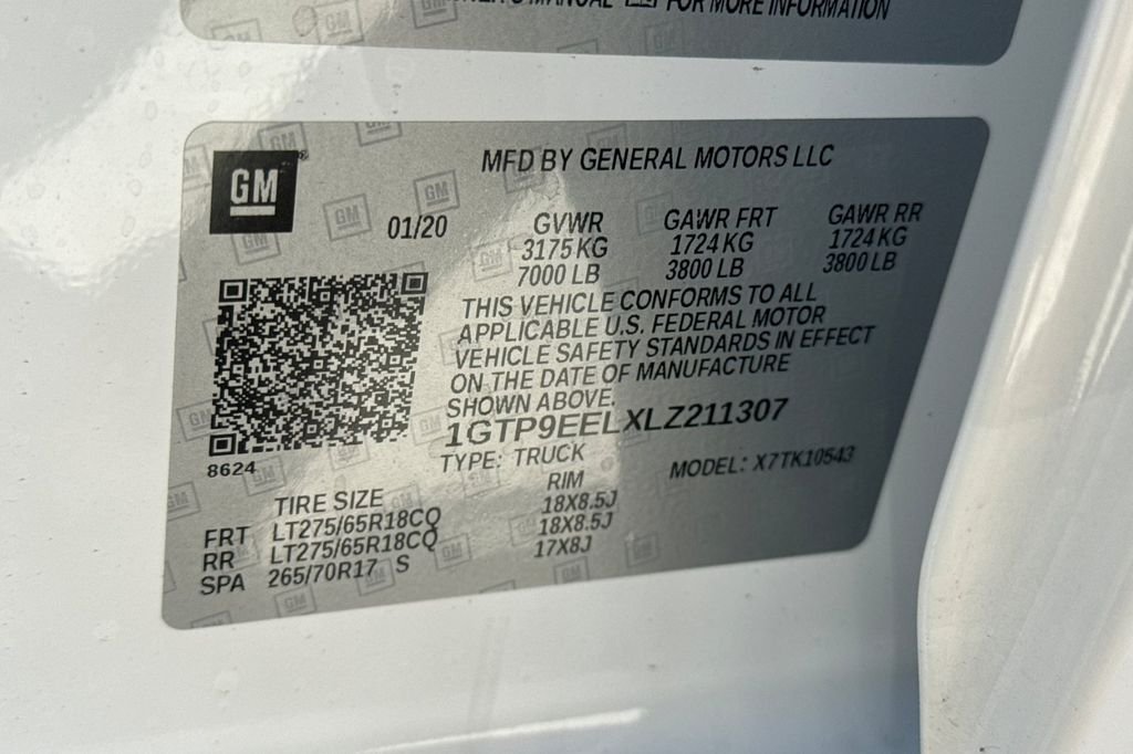 Used 2020 Summit White GMC AT4 image 31