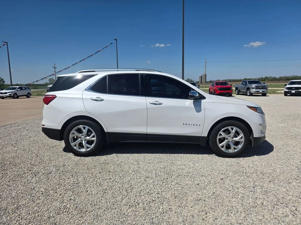 Used 2021 Chevrolet Equinox Premier with VIN 3GNAXNEV3MS155004 for sale in Hillsboro, KS