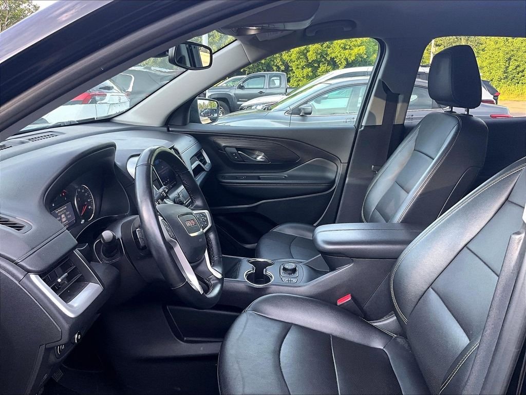 Used 2024 Black GMC SLT image 4