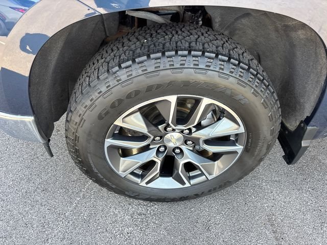 Used 2022 Blue Chevrolet LT image 27