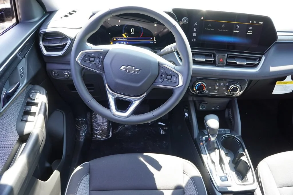 New 2026 Mosaic Black Metallic Chevrolet LT image 13