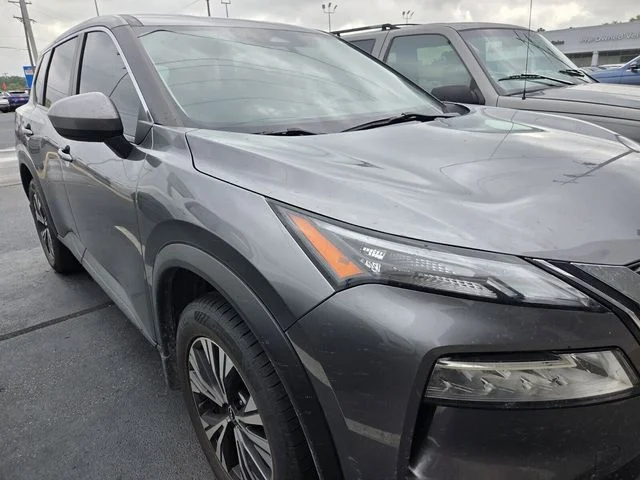 Used 2023 Gray Nissan SV image 4