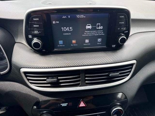 Used 2019 Blue Hyundai SE image 16