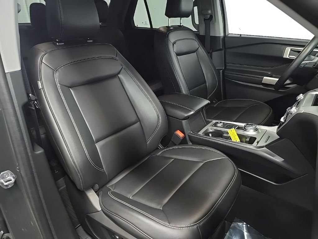 Used 2024 Green Metallic Ford XLT image 20