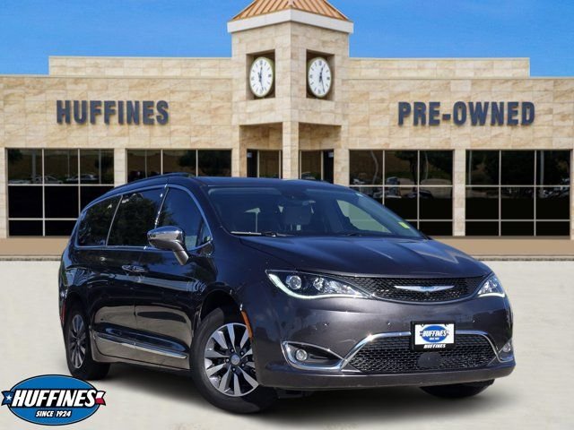 2020 Chrysler Pacifica Hybrid Limited's photo