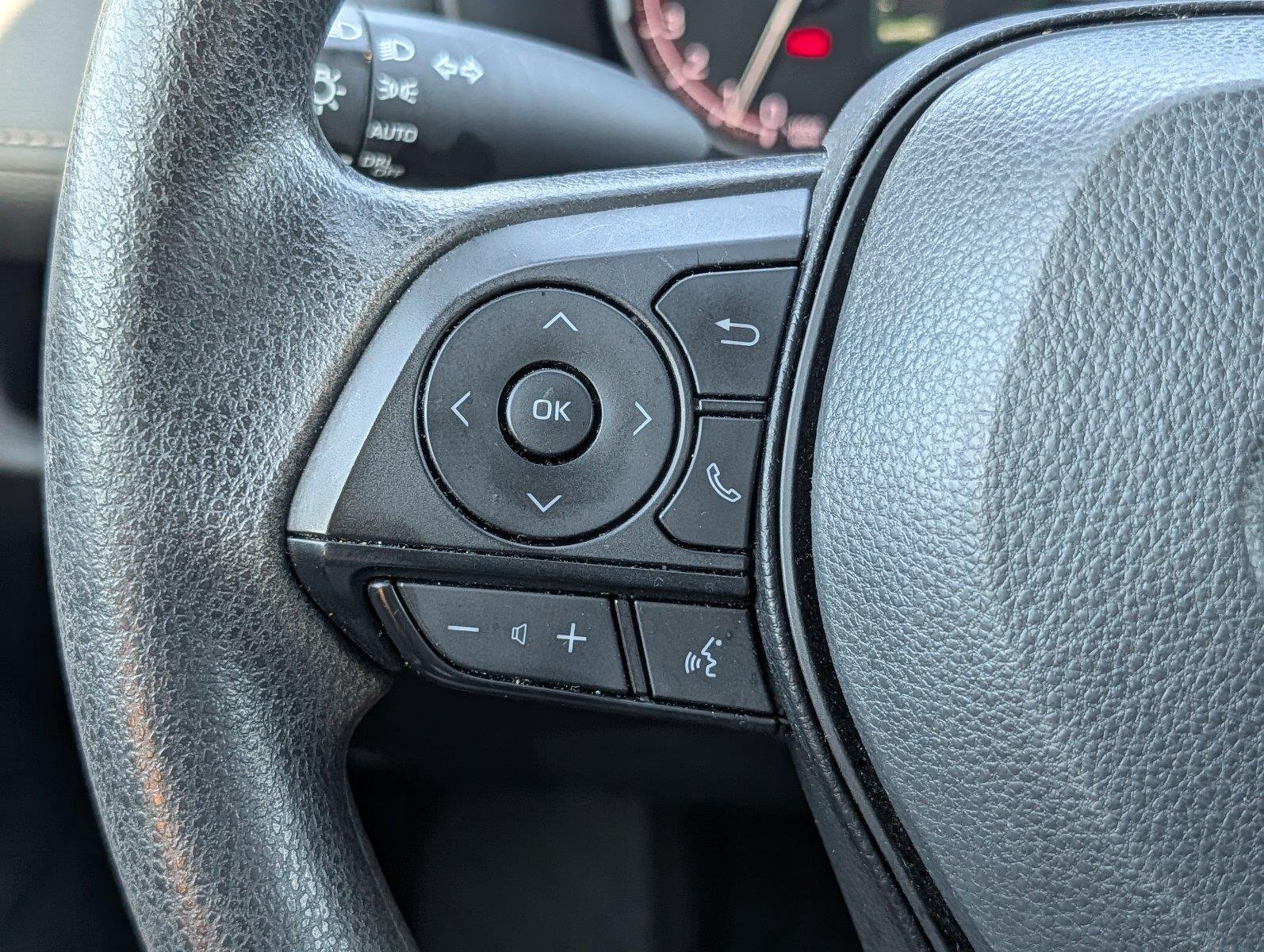 Used 2025 Midnight Black Metallic Toyota XLE image 24