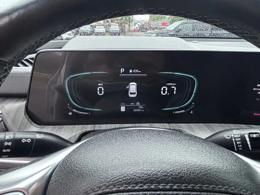 Used 2023 White Kia EX image 16