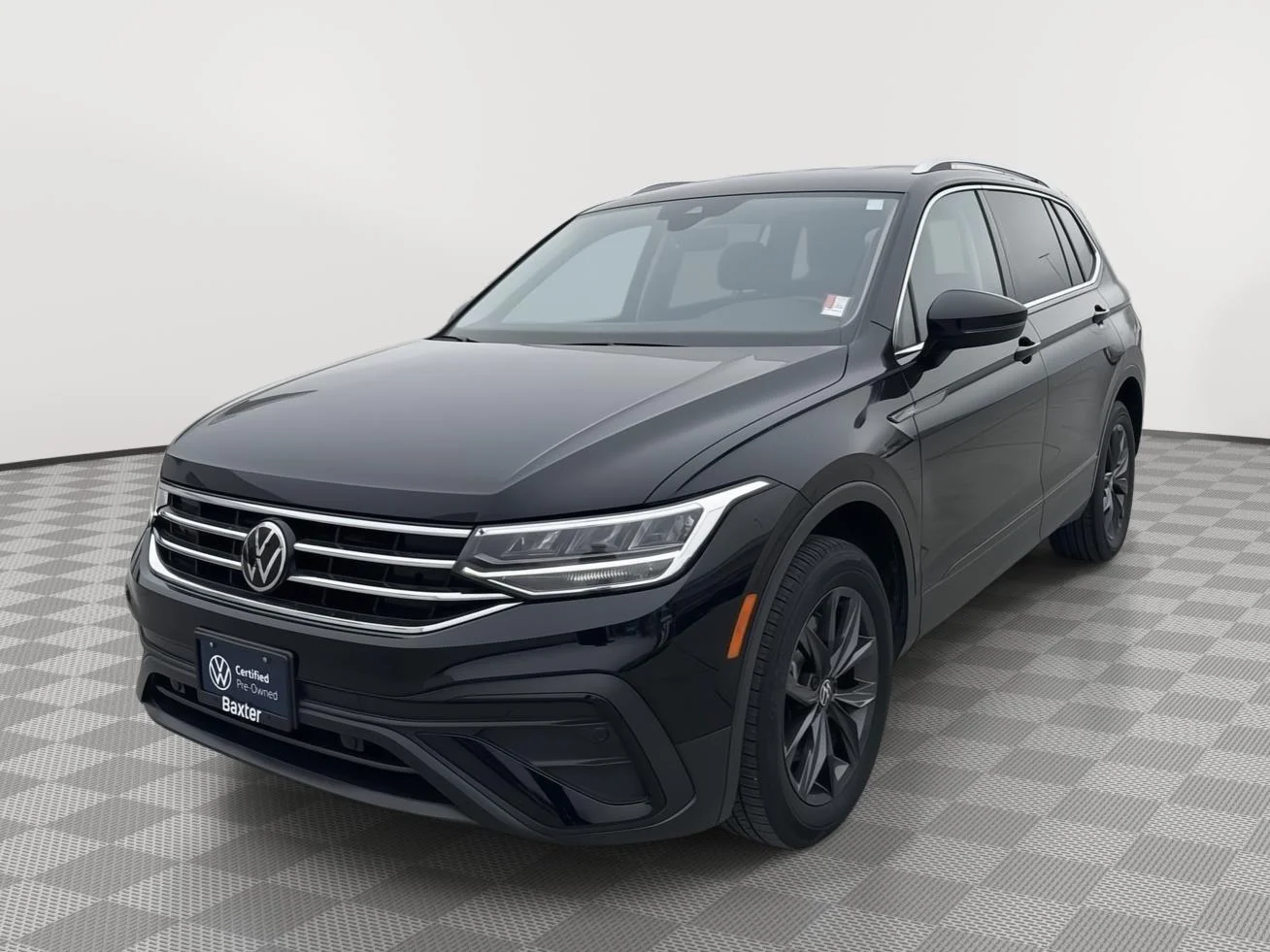 Used 2022 BLACK Volkswagen SE image 3