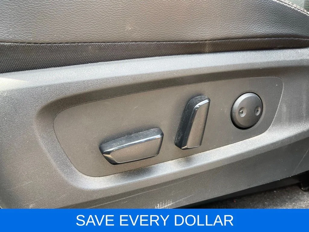 Used 2024 Black Nissan SL image 23