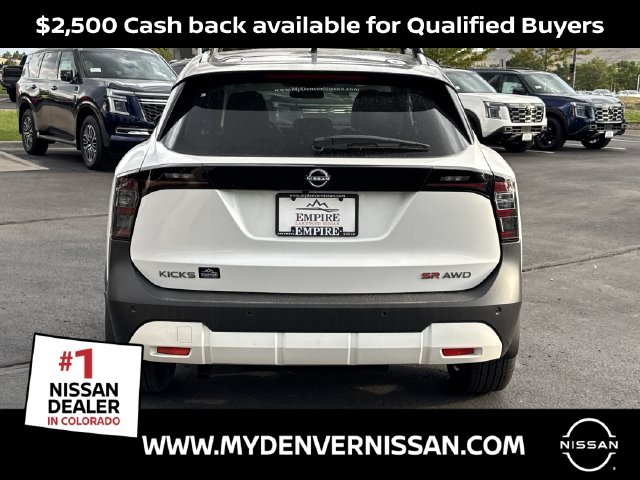 New 2026 Aspen White TriCoat / Super Black Two-tone Nissan SR image 7