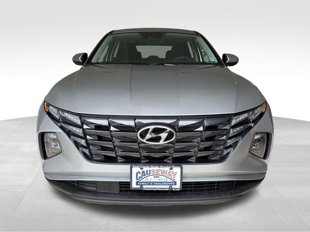 Used 2024 Shimmering Silver Hyundai SE image 3