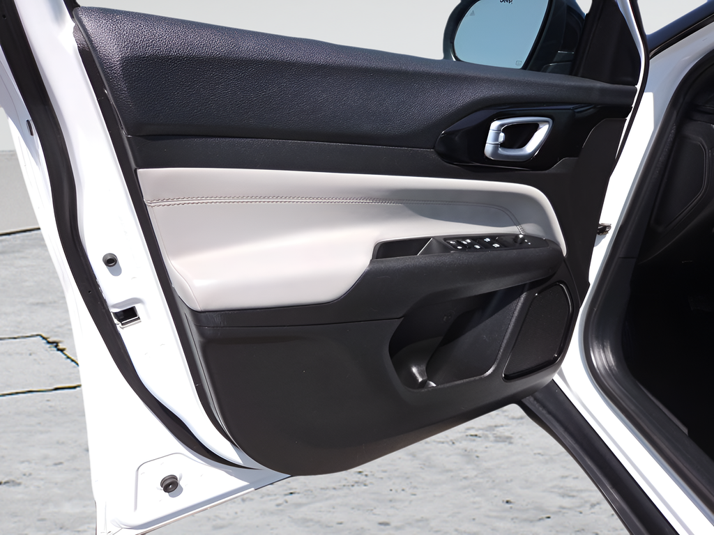 2025 Jeep Compass Limited - Photo 10