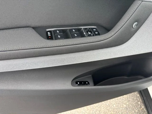 Used 2022 Snow Polestar Long Range Dual Motor image 13
