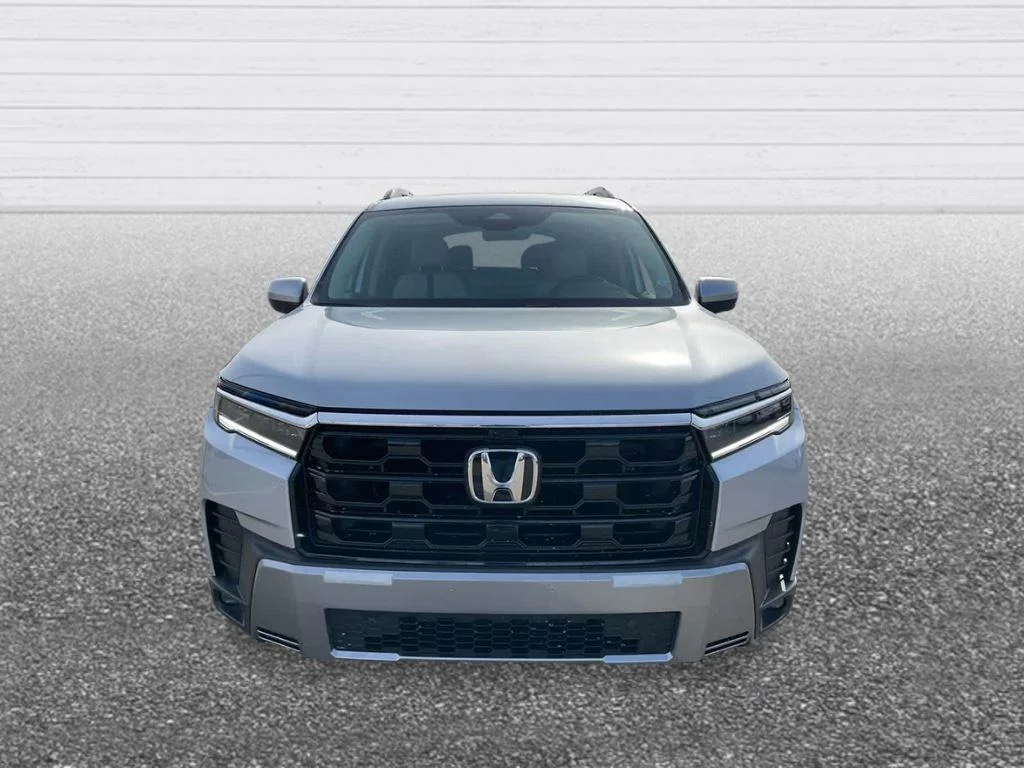 New 2026 Solar Silver Metallic Honda Touring image 8