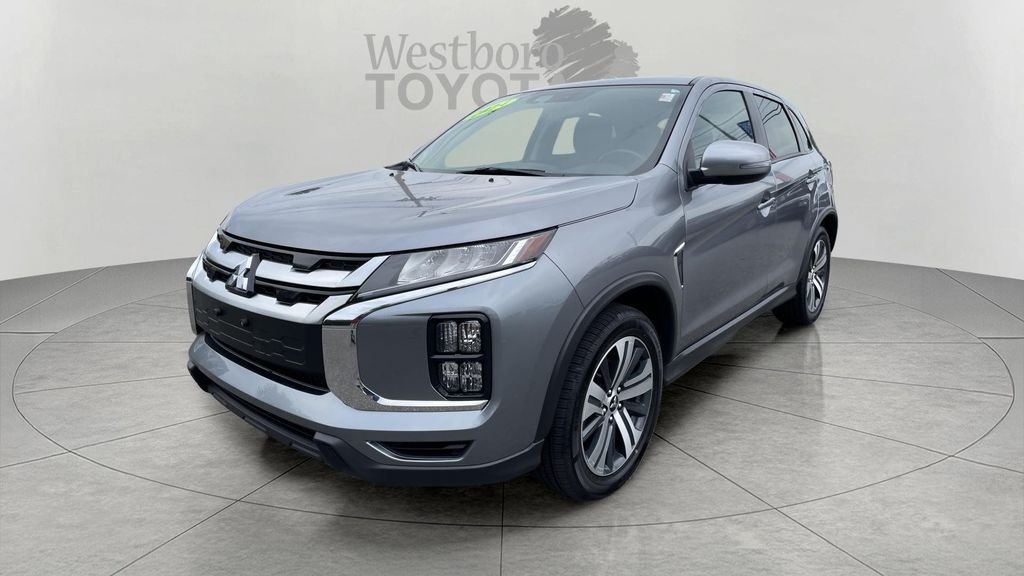 Used 2024 Gray Mitsubishi 2.0 ES image 3