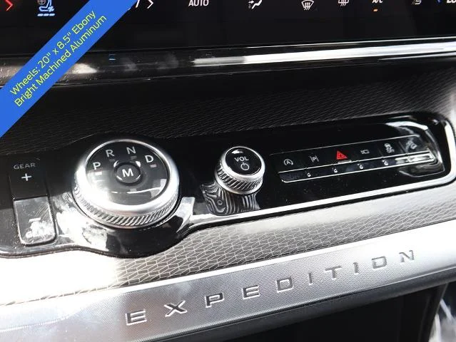 New 2027 Glacier Gray Metallic Tri-Coat Ford Platinum image 40