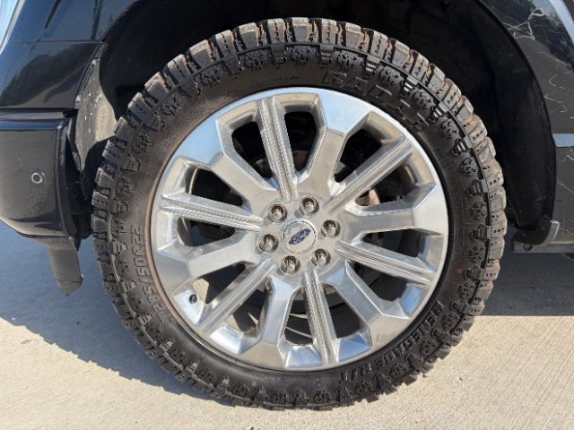 Used 2023 Black Ford Limited image 10