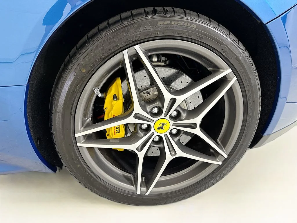 Used 2015  Ferrari T image 36