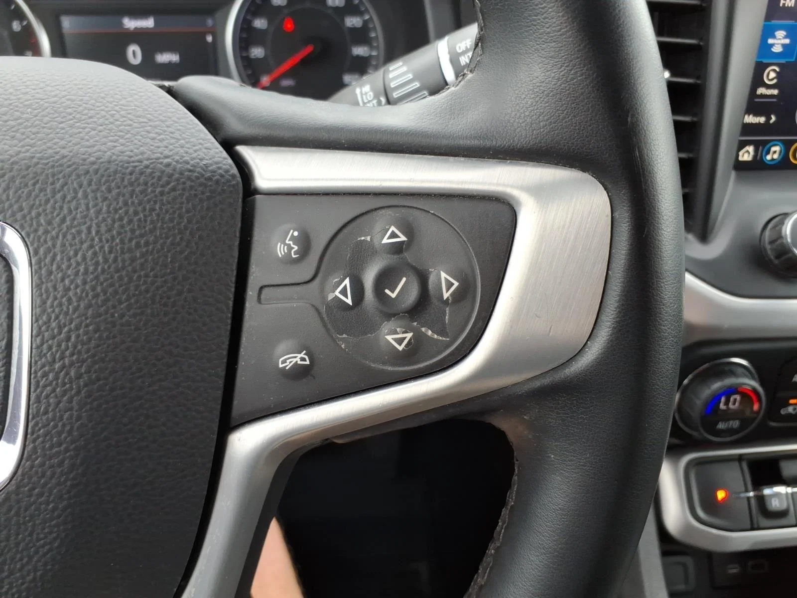 2023 GMC Acadia SLT - Photo 23