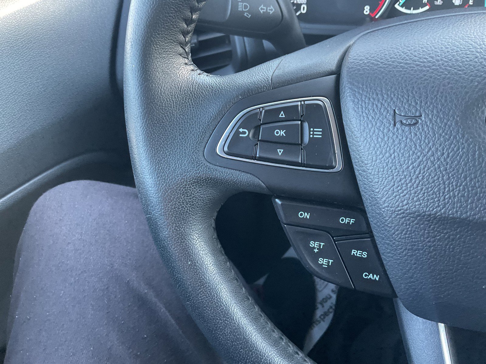 Used 2019 Ruby Red Metallic Ford SE image 21
