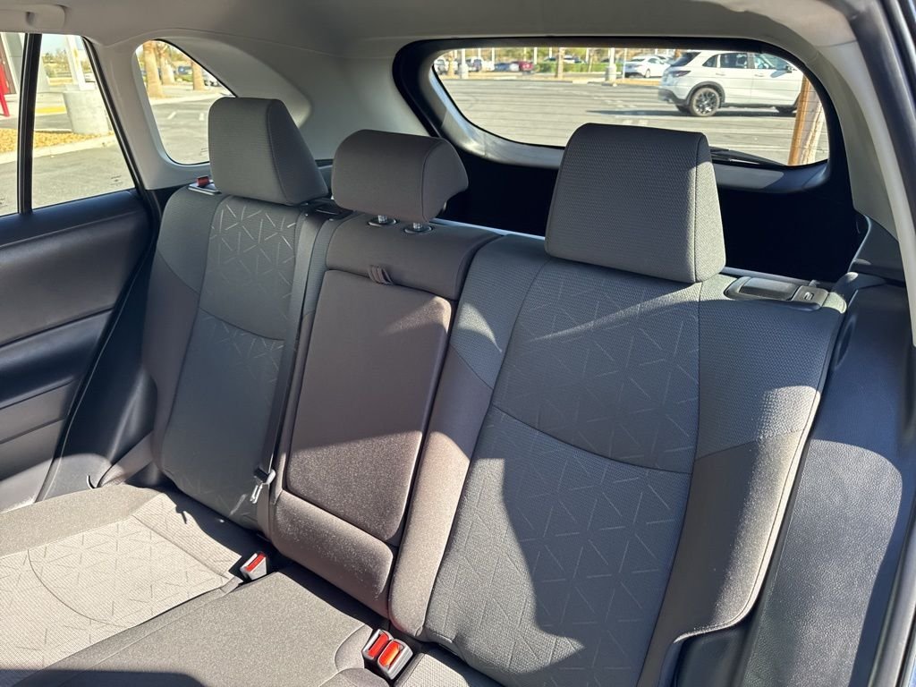 2025 Toyota RAV4 XLE - Photo 19