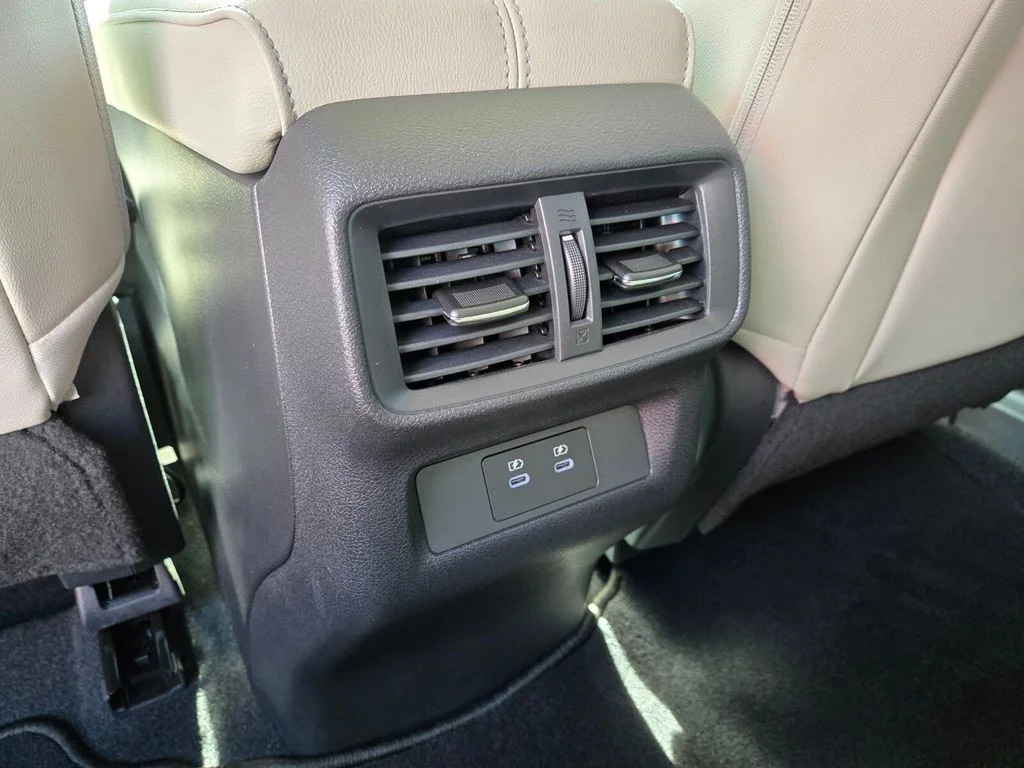 2025 Nissan Murano SV - Photo 16