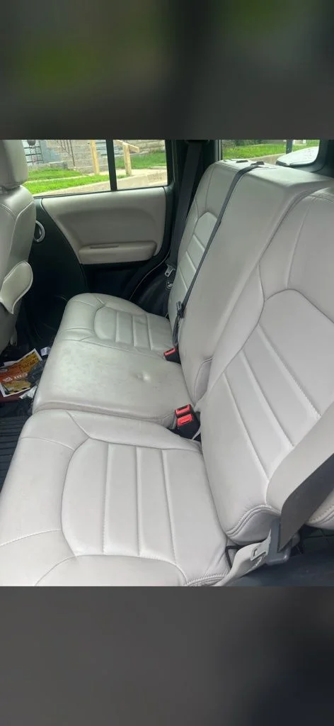 Used 2002  Jeep Limited image 4