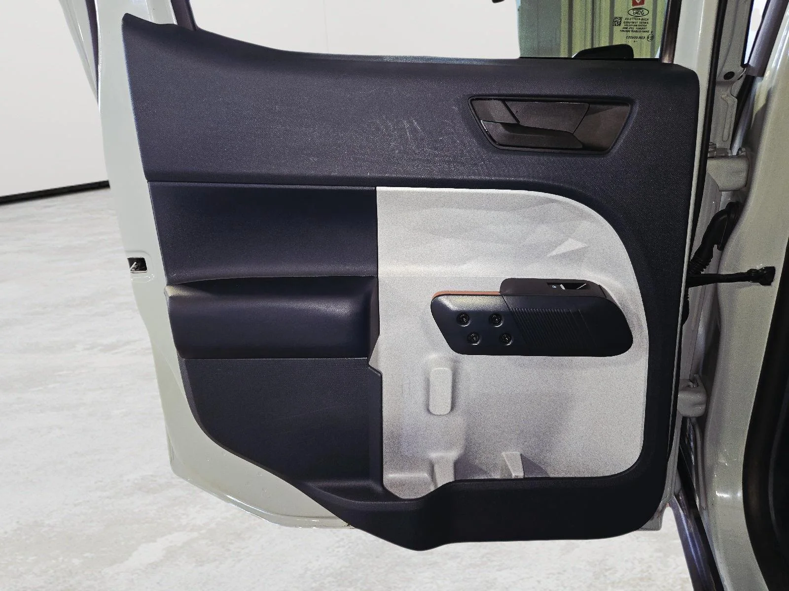 Used 2024 Cactus Gray Ford XLT image 27