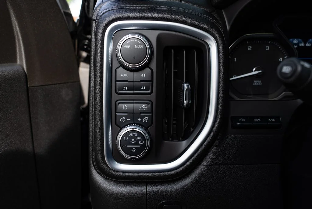 Used 2020 Black GMC Denali image 20