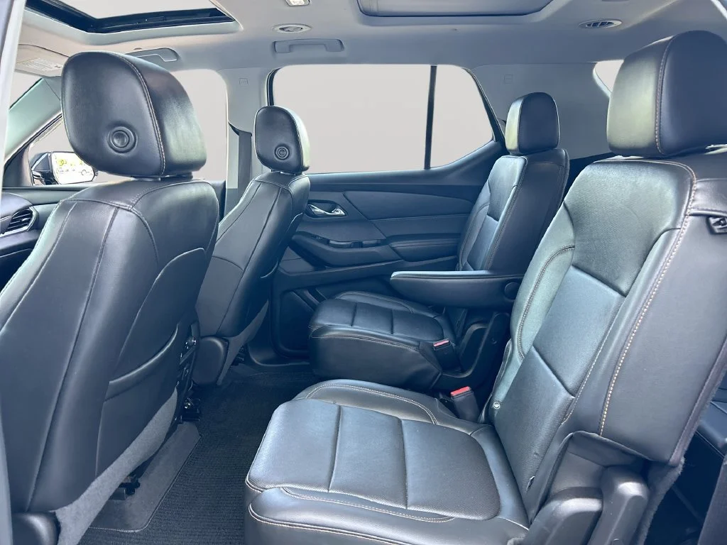 Used 2019 MOSAIC BLACK METALLIC Chevrolet Premier image 28