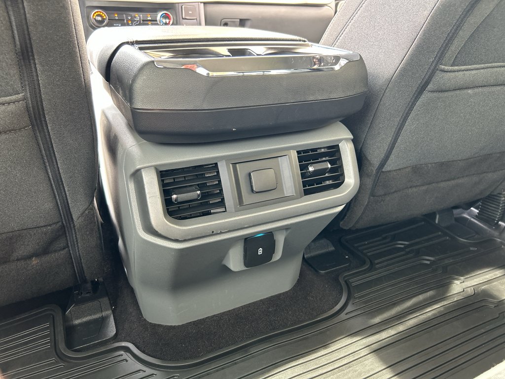 Used 2022 Silver Ford XLT image 15
