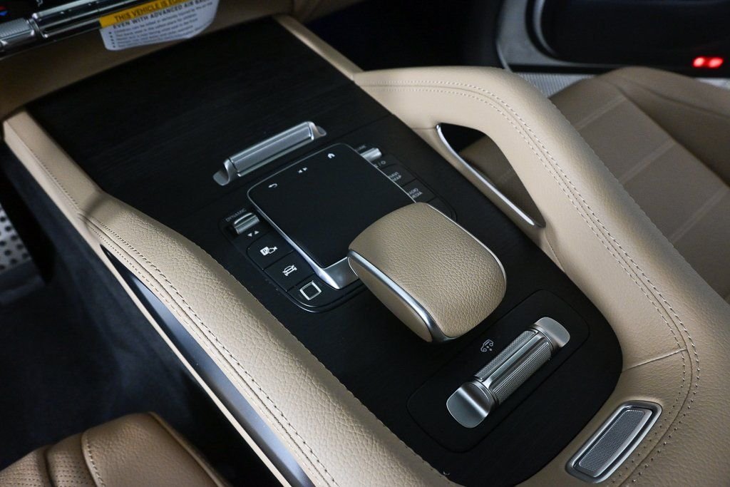 New 2026 Polar White Mercedes-Benz GLS 580 image 15