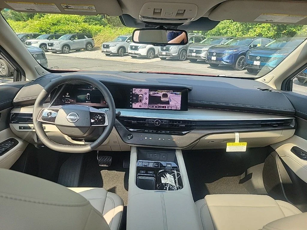 Used 2025 Red Nissan SL image 10
