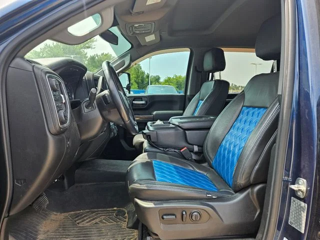 Used 2021 Northsky Blue Metallic Chevrolet LT image 9