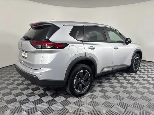 Used 2025 Silver Nissan SV image 37