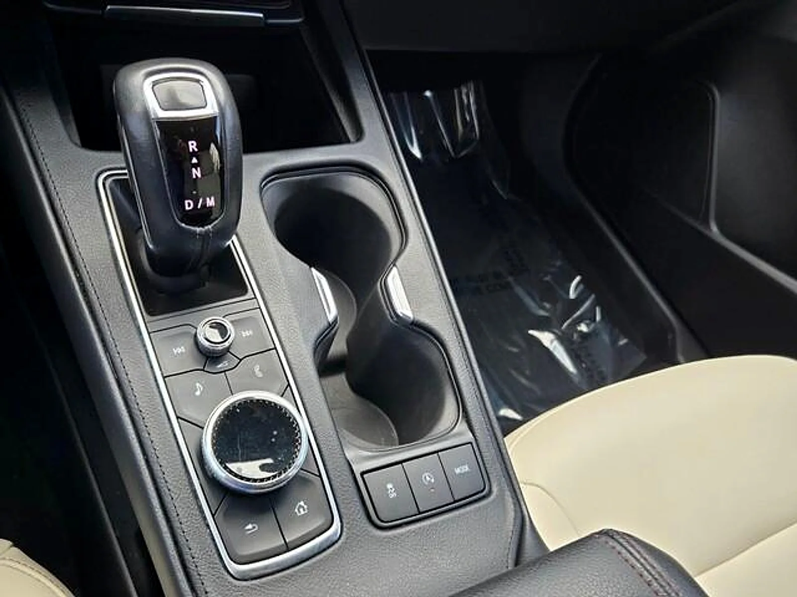 Used 2019 Radiant Silver Metallic Cadillac Sport image 21