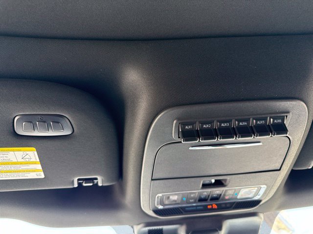 New 2026 Oxford White Ford Tremor image 35