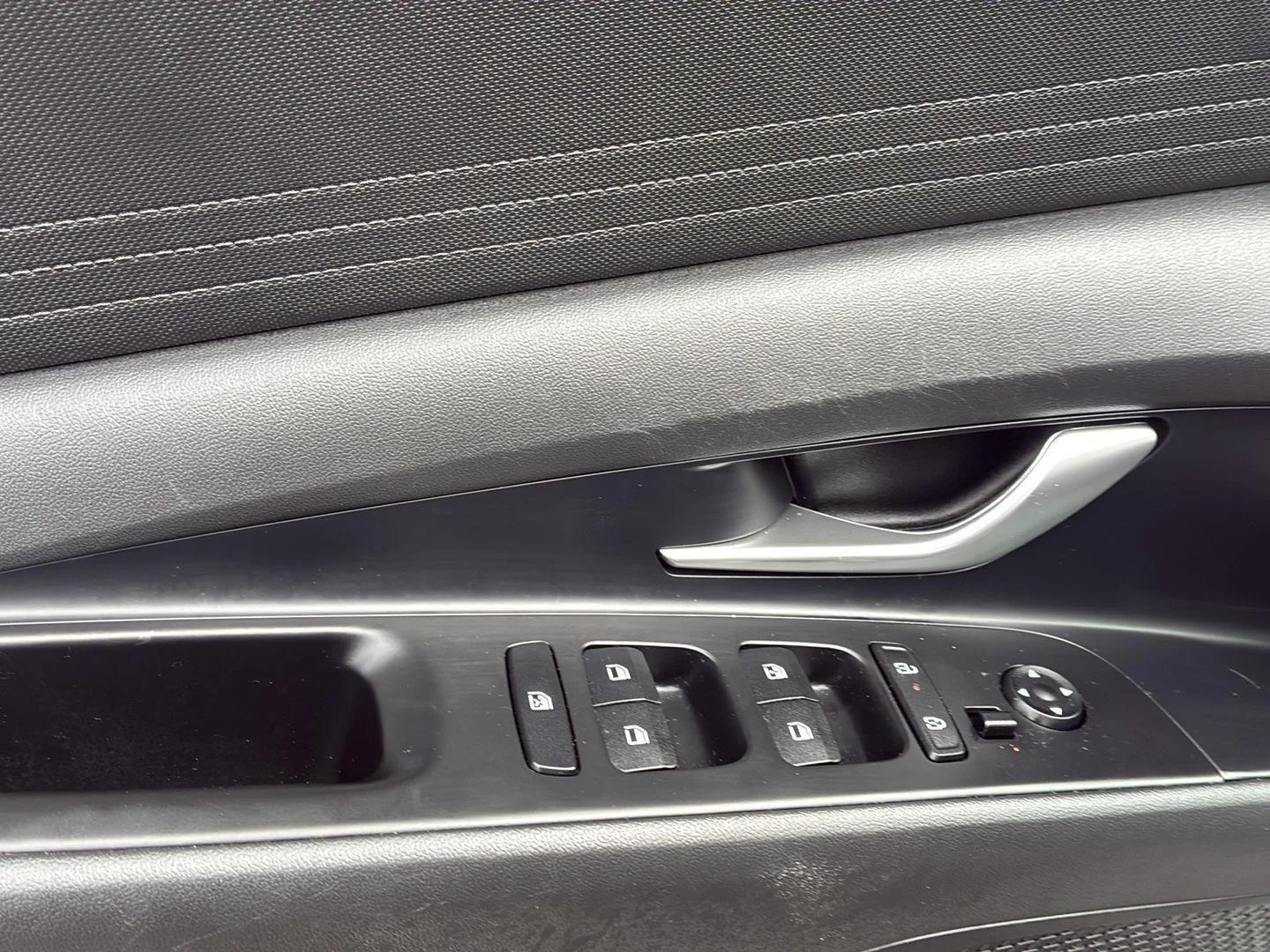 Certified Used 2024 Fluid Metal Hyundai SEL image 26