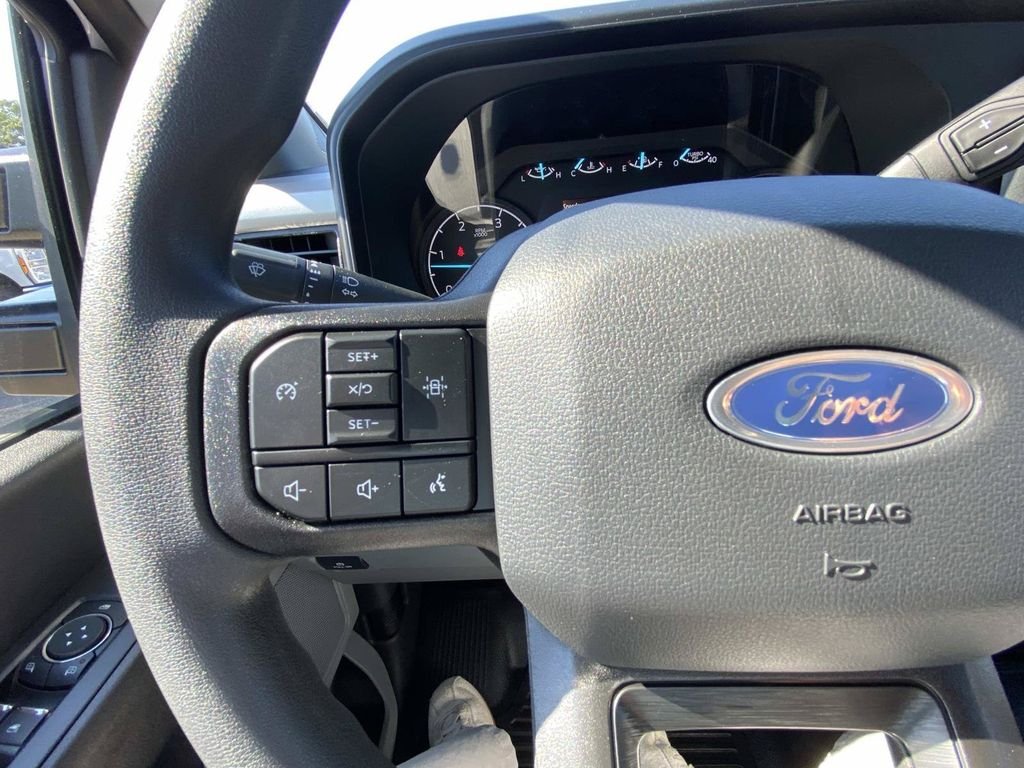 New 2026 White Ford F350 4X4 CRW CC image 20