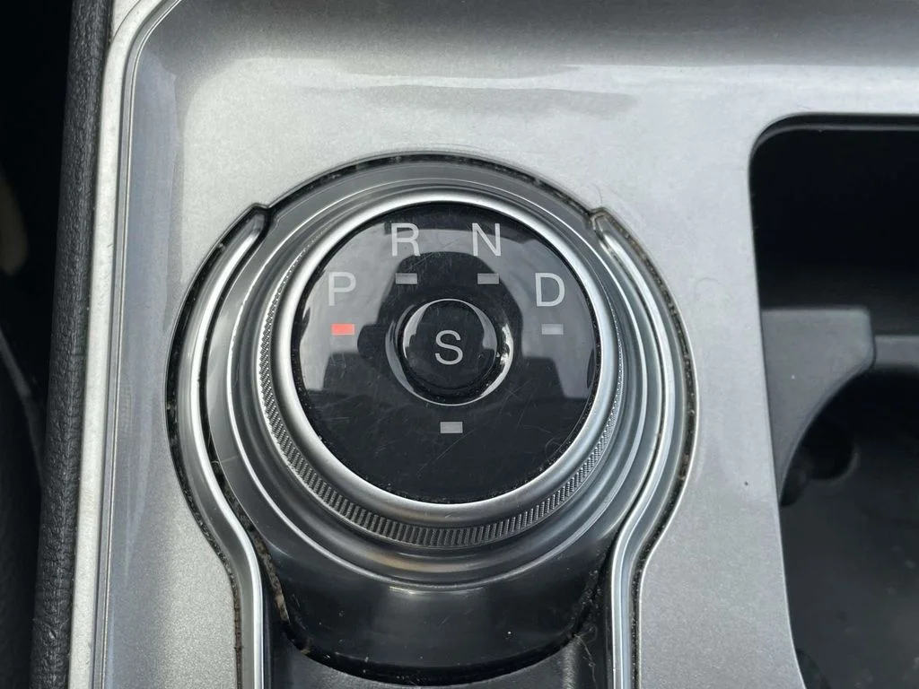 Used 2024 Gray Ford SEL image 40